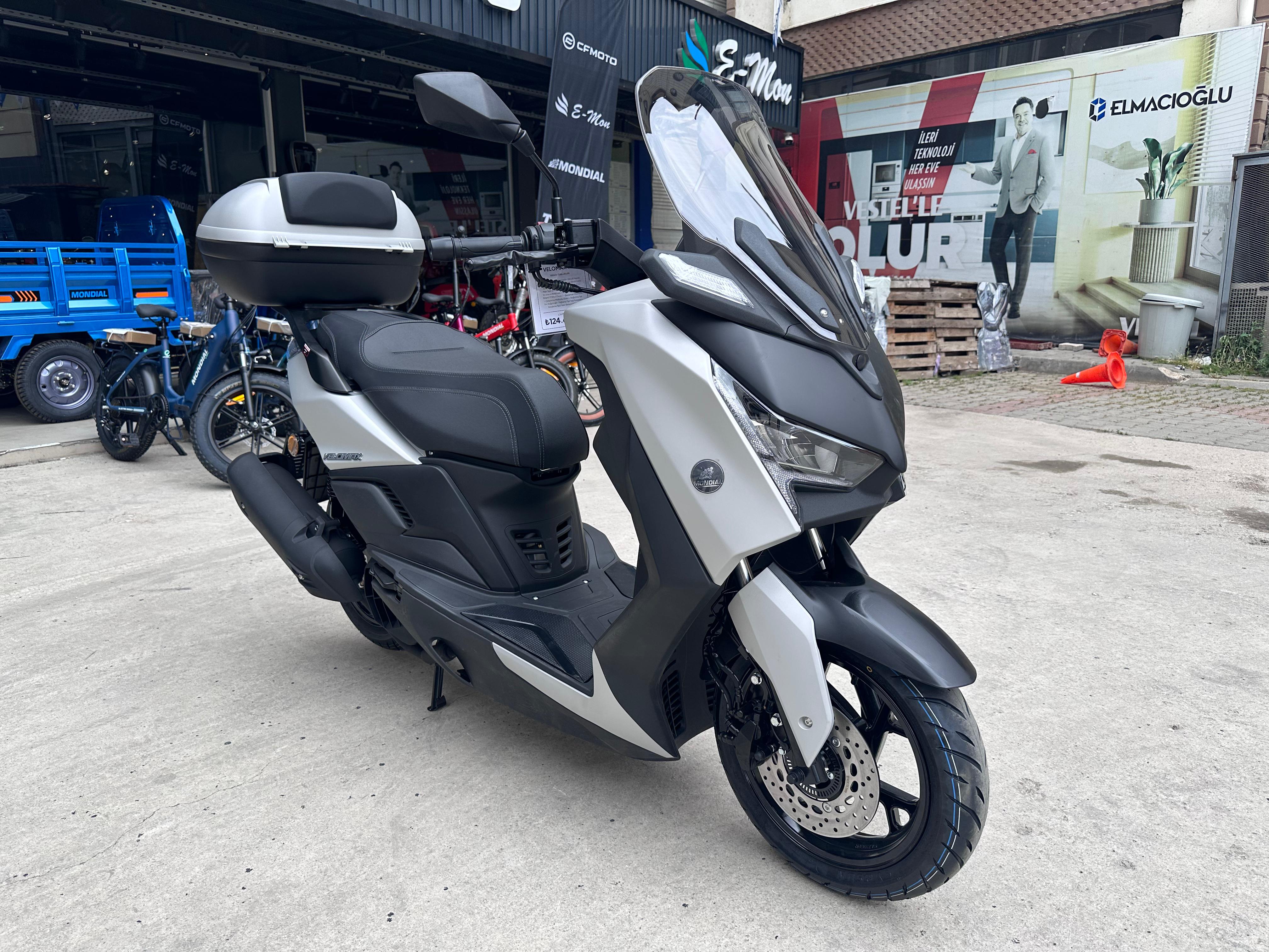 Mondial Velomax 125
